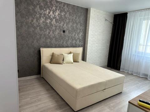 квартира за адресою Академіка Глушкова просп., 9-Д