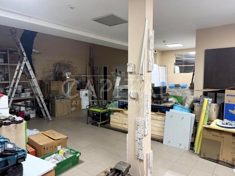 комерційна за адресою Василя Порика просп., 3