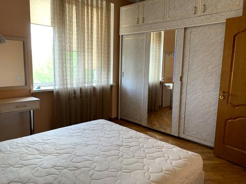 квартира за адресою Семена Гулака-Артемовського вул., 3