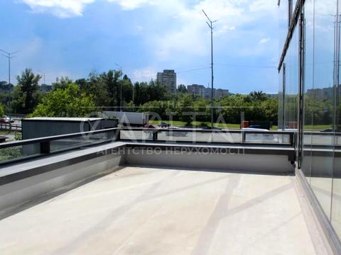 комерційна за адресою Набережно-Корчуватська вул., 27