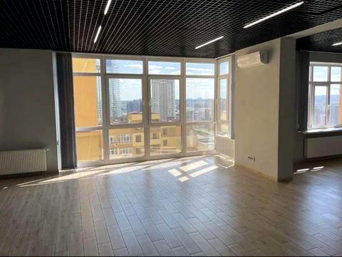 коммерческая по адресу Коновальця Євгена, 36е