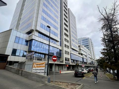 коммерческая по адресу Вацлава Гавела бульв. (Івана Лепсе), 1/28