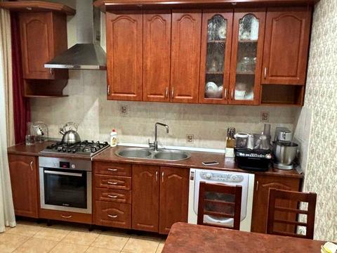 квартира за адресою Тролейбусна вул., 14