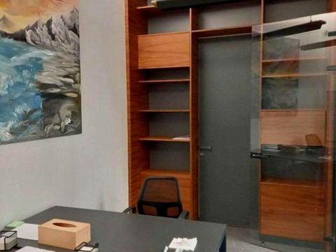 комерційна за адресою Антоновича вул. (Горького), 23