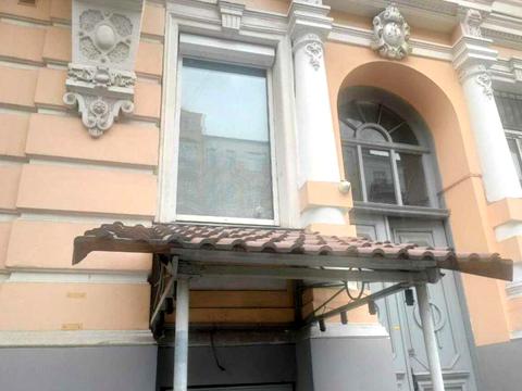 комерційна за адресою Антоновича вул. (Горького), 23