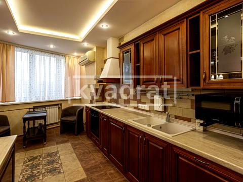 квартира по адресу Миколы Бажана просп., 12