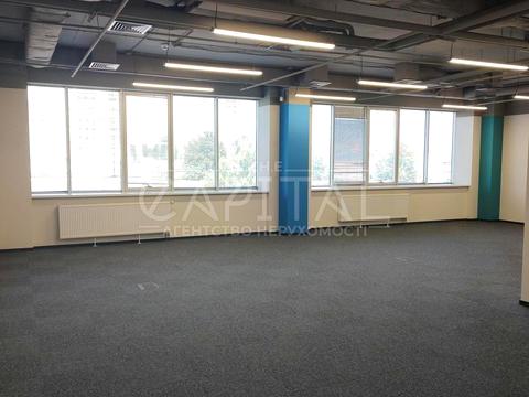 коммерческая по адресу Вацлава Гавела бульв. (Івана Лепсе), 1/28