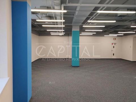 коммерческая по адресу Вацлава Гавела бульв. (Івана Лепсе), 1/28