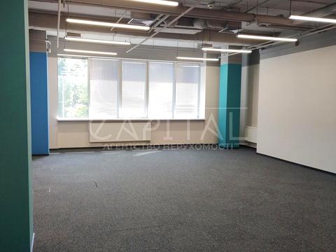 коммерческая по адресу Вацлава Гавела бульв. (Івана Лепсе), 1/28