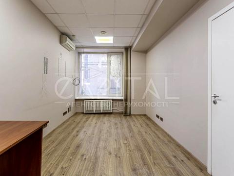 комерційна за адресою Болсуновська вул. (Сергія Струтинського), 8