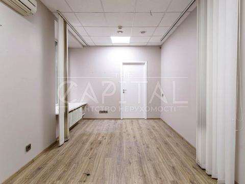 комерційна за адресою Болсуновська вул. (Сергія Струтинського), 8