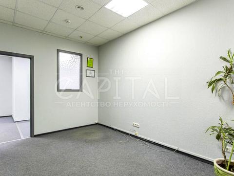 комерційна за адресою Болсуновська вул. (Сергія Струтинського), 8