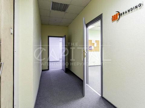 комерційна за адресою Болсуновська вул. (Сергія Струтинського), 8