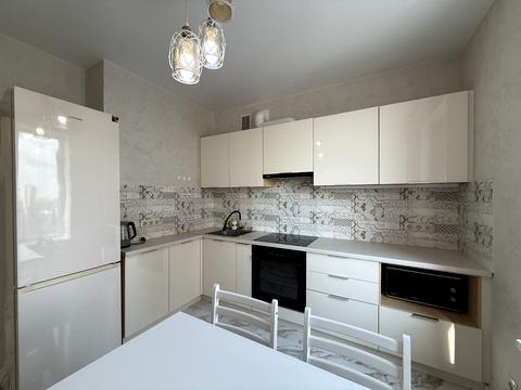 квартира по адресу Луговская ул., 248