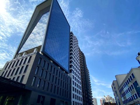 комерційна за адресою Василя Стуса вул., 35-Б