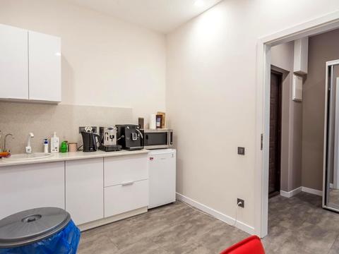 комерційна за адресою Генуезька вул., 3а