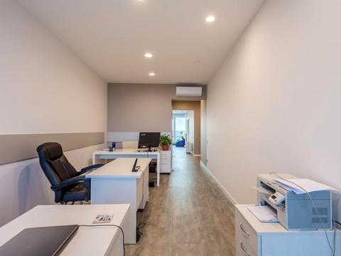 комерційна за адресою Генуезька вул., 3а