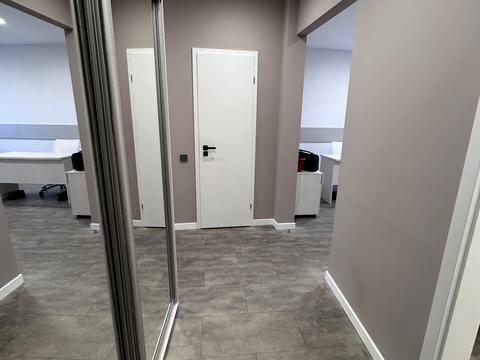 комерційна за адресою Генуезька вул., 3а