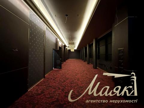 комерційна за адресою Голосіївський просп. (40-річчя Жовтня), 93