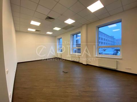 комерційна за адресою Олени Теліги вул., 37