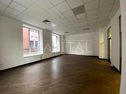 комерційна за адресою Олени Теліги вул., 37