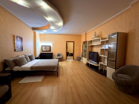 квартира за адресою Шота Руставелі вул., 44