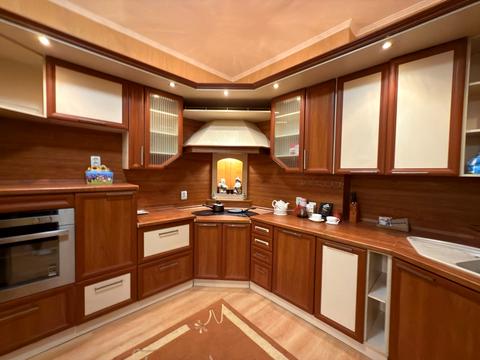 квартира за адресою Шота Руставелі вул., 44