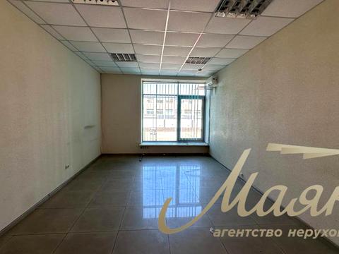 комерційна за адресою Оболонська вул., 39