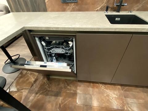 квартира по адресу Князя Романа Мстиславича ул. (Генерала Жмаченка), 28-Б