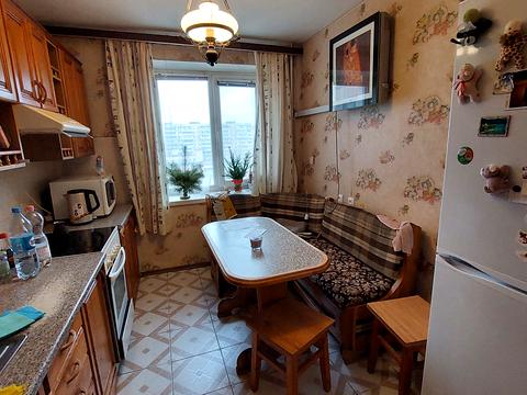 кімната за адресою Володимира Івасюка просп. (Героїв Сталінграду), 61-А