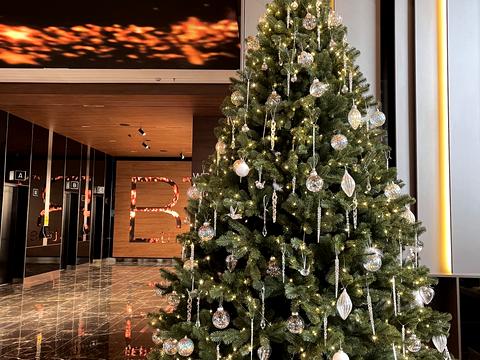 комерційна за адресою Василя Стуса вул., 35-А