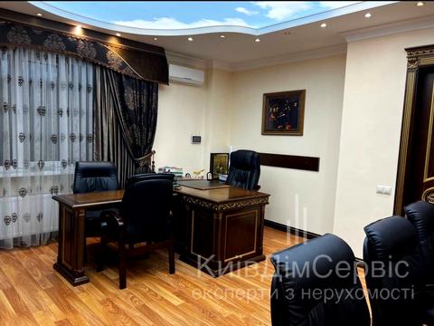 комерційна за адресою Київ, Євгена Коновальця вул. (Щорса), 36-В