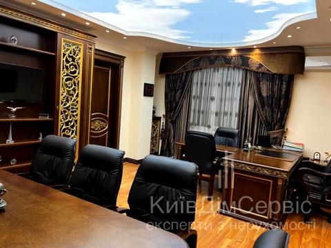 комерційна за адресою Київ, Євгена Коновальця вул. (Щорса), 36-В