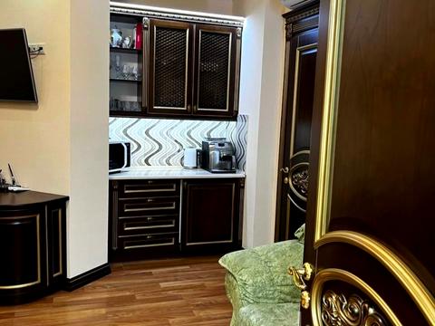 комерційна за адресою Київ, Євгена Коновальця вул. (Щорса), 36-В