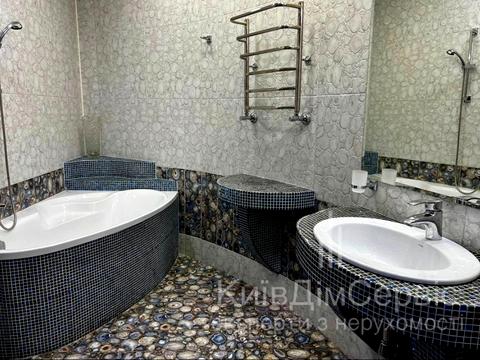 комерційна за адресою Київ, Євгена Коновальця вул. (Щорса), 36-В