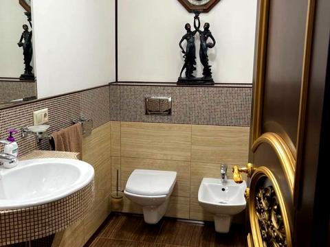 комерційна за адресою Київ, Євгена Коновальця вул. (Щорса), 36-В