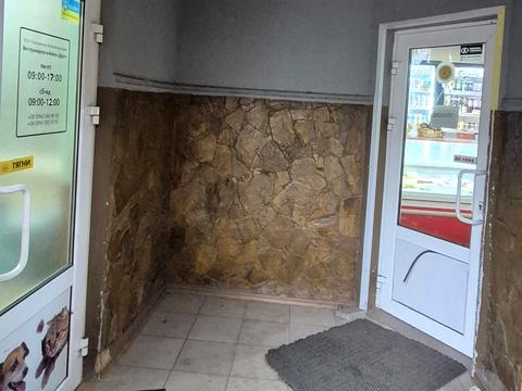 комерційна за адресою Богдана Хмельницького бульв., 8