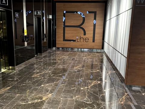 комерційна за адресою Василя Стуса вул., 35-А