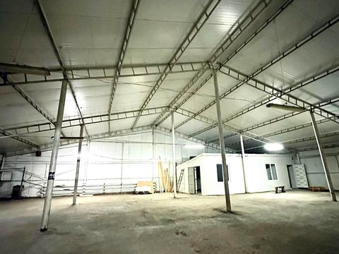 комерційна за адресою Мухи, 17