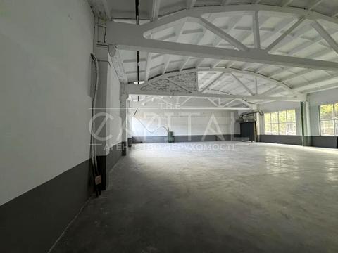 комерційна за адресою Залізнична вул., 5