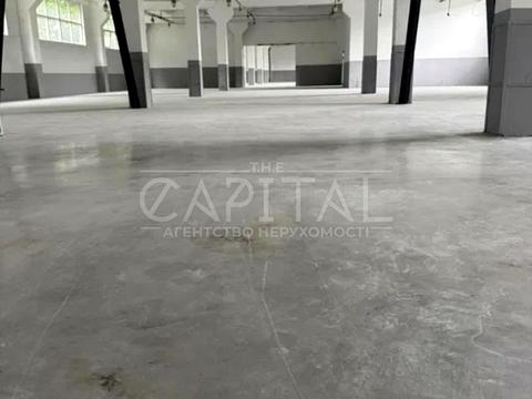 комерційна за адресою Залізнична вул., 5