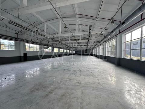 комерційна за адресою Залізнична вул., 5