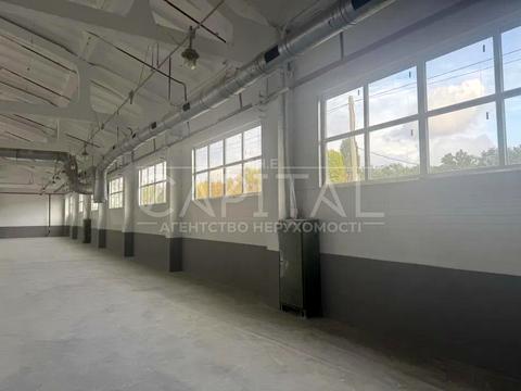 комерційна за адресою Залізнична вул., 5