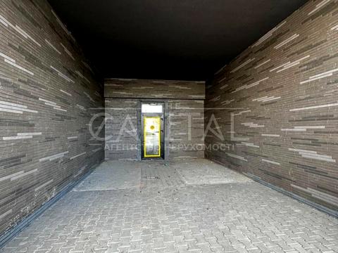 комерційна за адресою Київська вул., 32