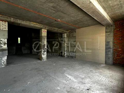 комерційна за адресою Київська вул., 32