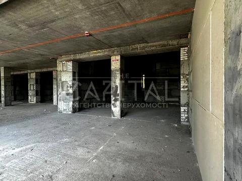 комерційна за адресою Київська вул., 32