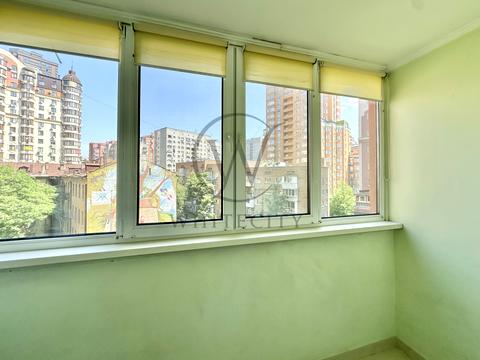 квартира за адресою В'ячеслава Чорновола вул., 27