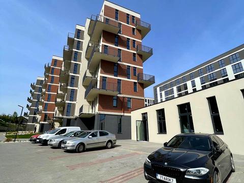 комерційна за адресою Галицька вул., (Будинок)