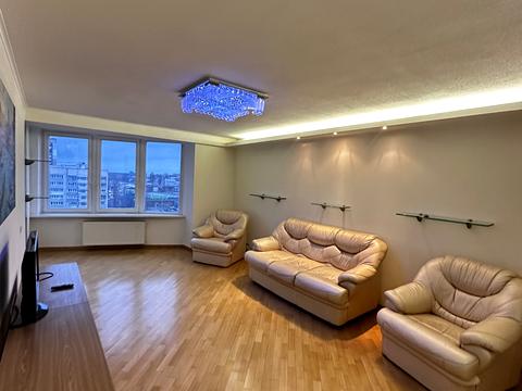 квартира за адресою Михайла Котельникова вул., 1