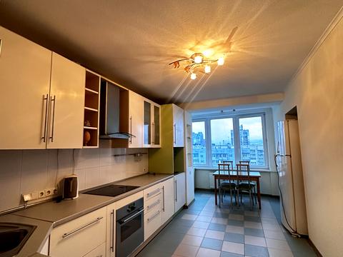 квартира за адресою Михайла Котельникова вул., 1